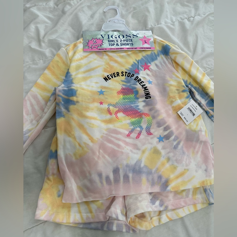 Vigoss matching tops and shorts